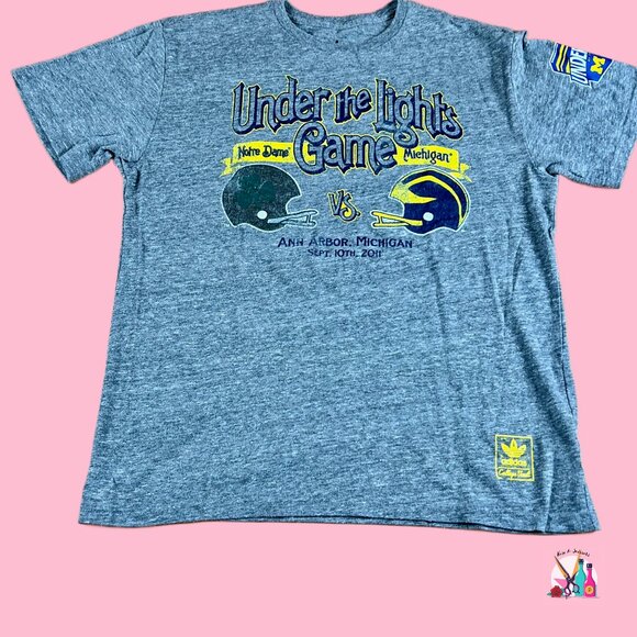 University of Michigan 2011 Under the Lights Game T-Shirt | M - Picture 1 of 3